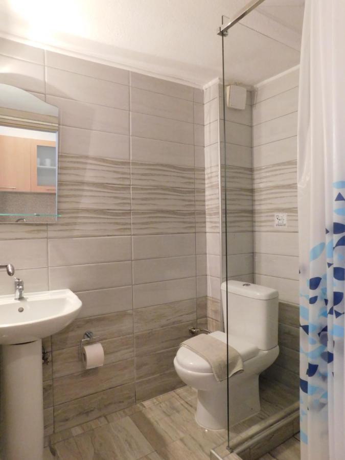 Готель Anna House 4 Сарті Екстер'єр фото